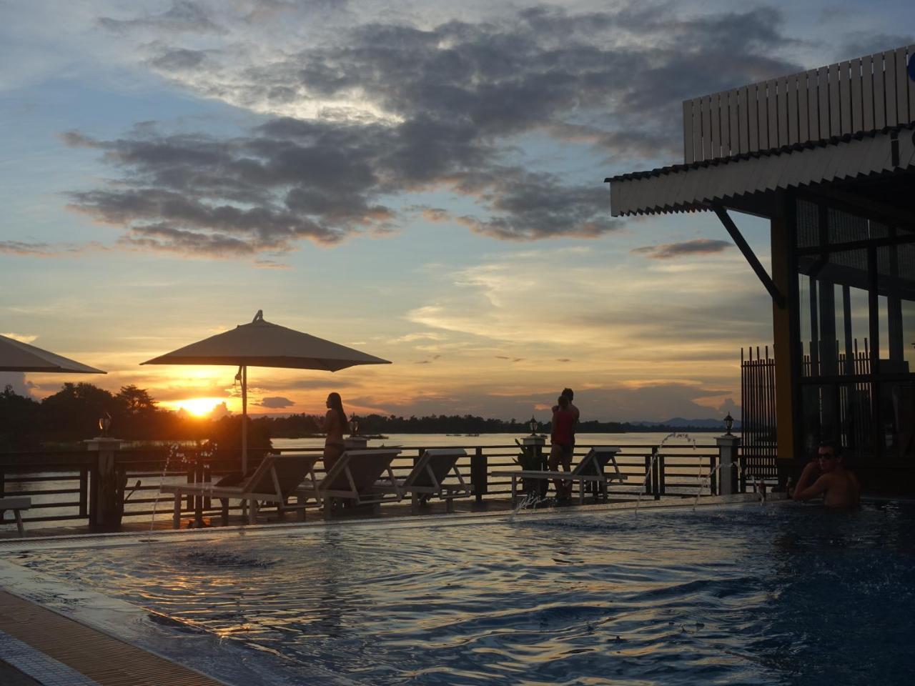 Golden Hotel Dondet Muangkhong Kültér fotó